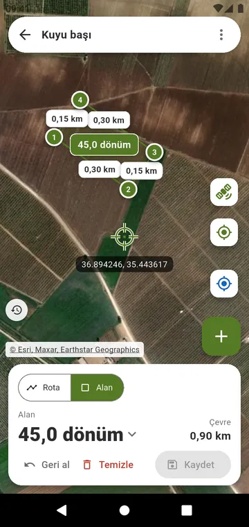 Uydu haritasında çizilmiş, kenarlarıyla bir tarla
